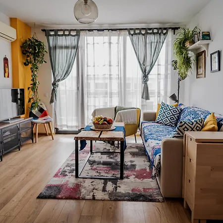 Beach&peaches Sunny 2br Flat Saints Constantine and Helena
