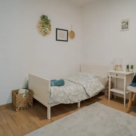Apartament And Peaches Sunny 2br *