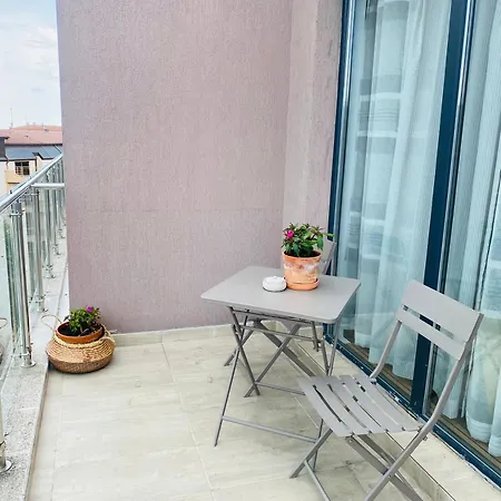 Beach&peaches Sunny 2br Flat